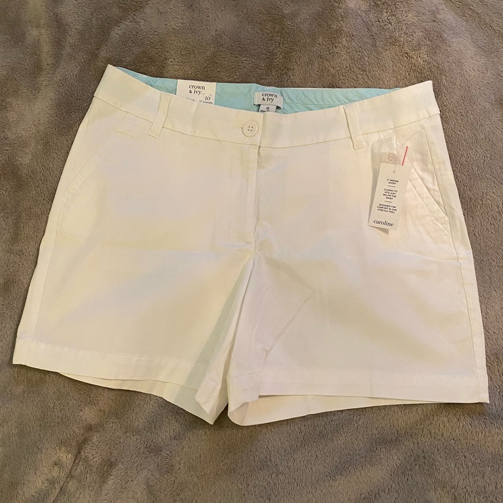 crown & ivy “Caroline” shorts